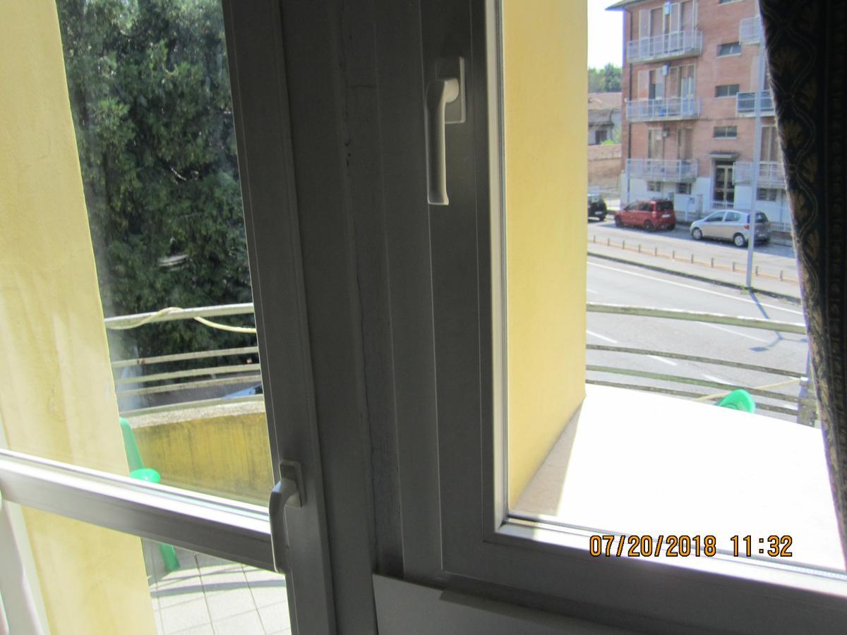 Adelphi Room & Breakfast Φεράρα Εξωτερικό φωτογραφία